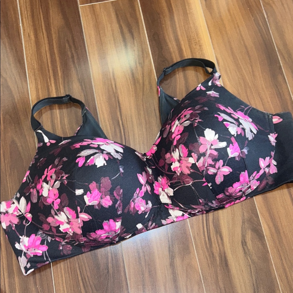 48DD Cacique lightly lined no-wire bra